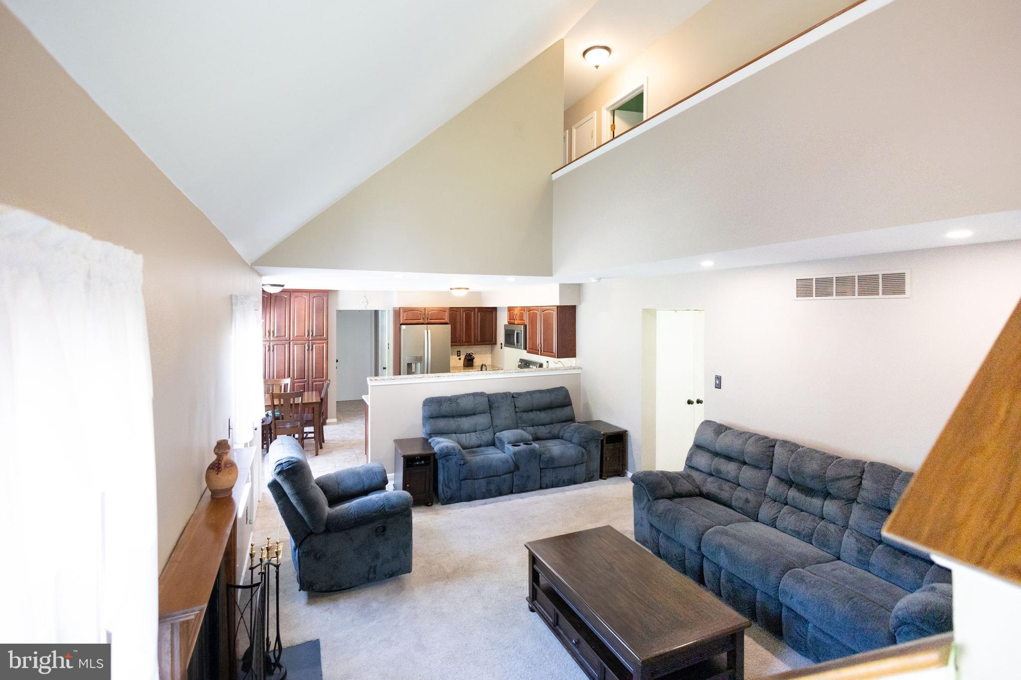 COUNTRY GREENE - Residential