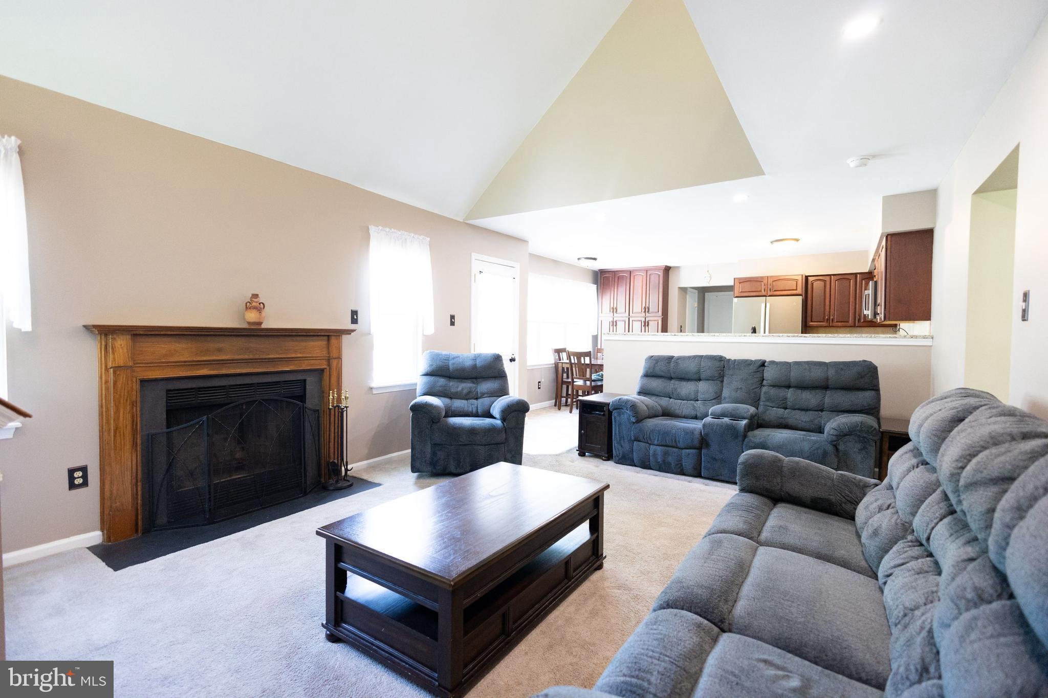 COUNTRY GREENE - Residential