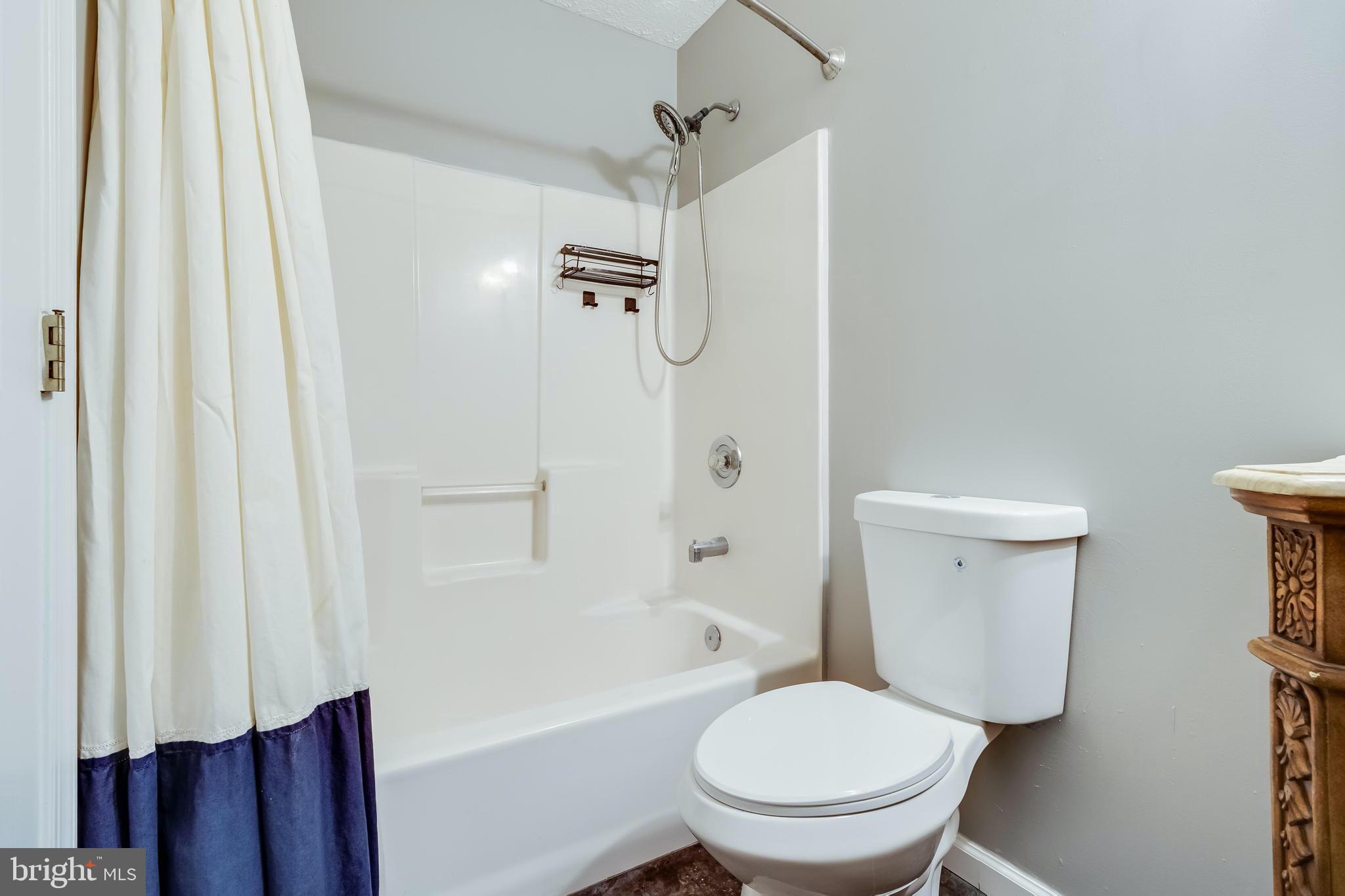 CHESAPEAKE RANCH ESTATES - Residential Lease