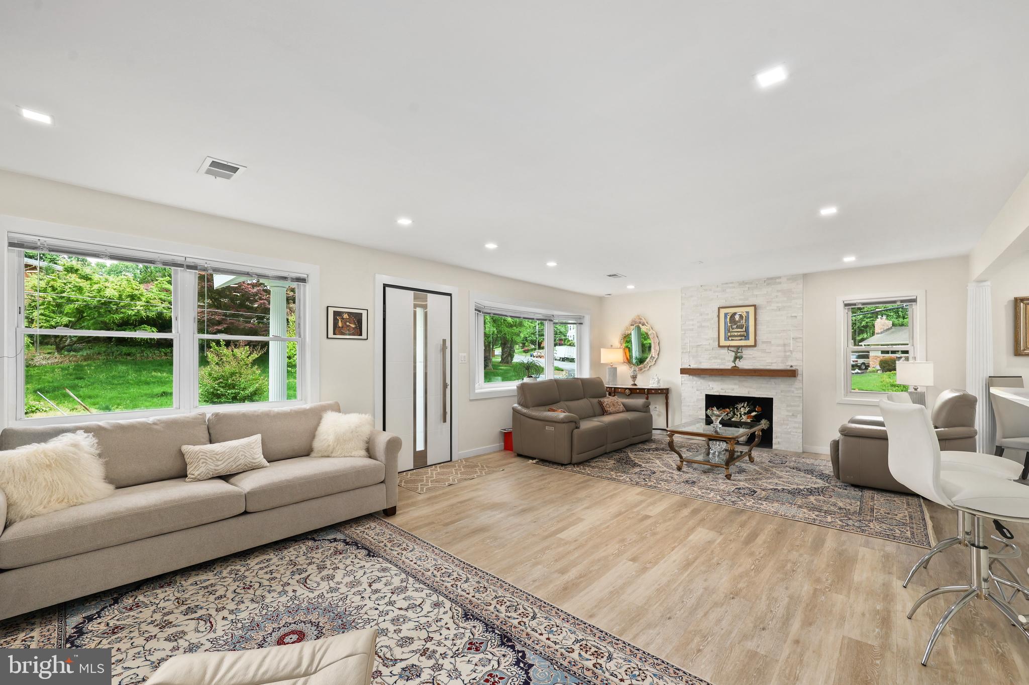 10146 SPRING LAKE TERRACE