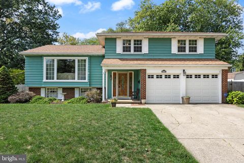 Photo of 831 Windsor Drive, CINNAMINSON, NJ 08077 (MLS # NJBL2097214)