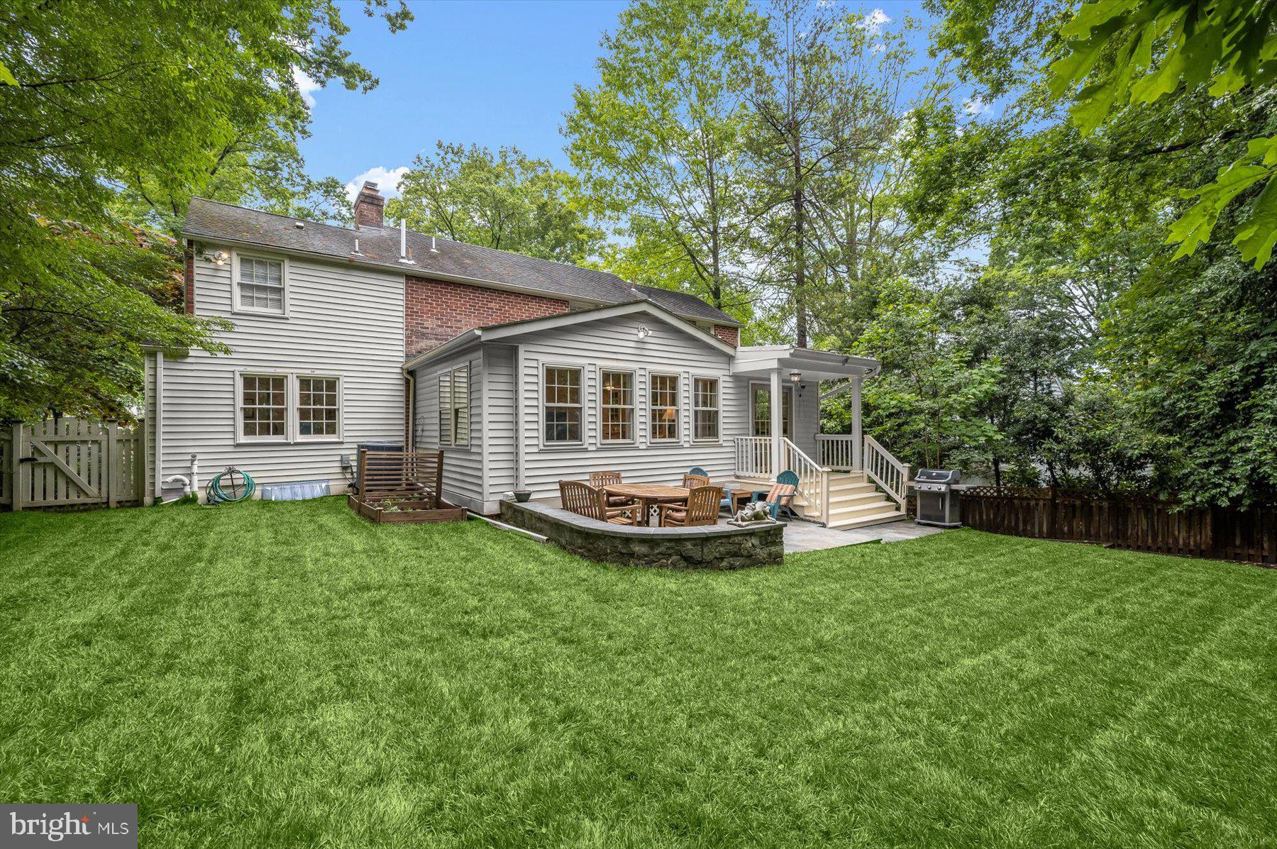 WOODACRES - Residential