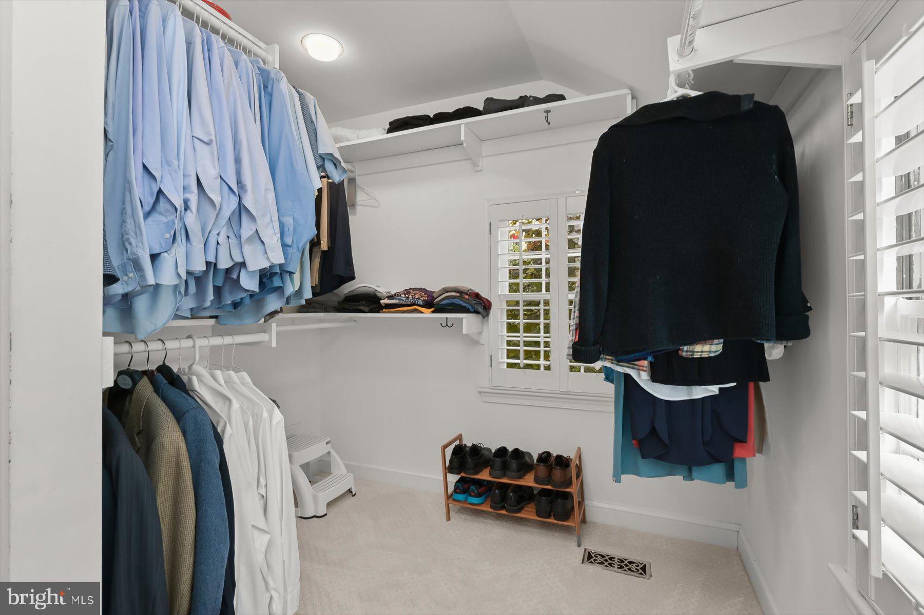 WOODACRES - Residential