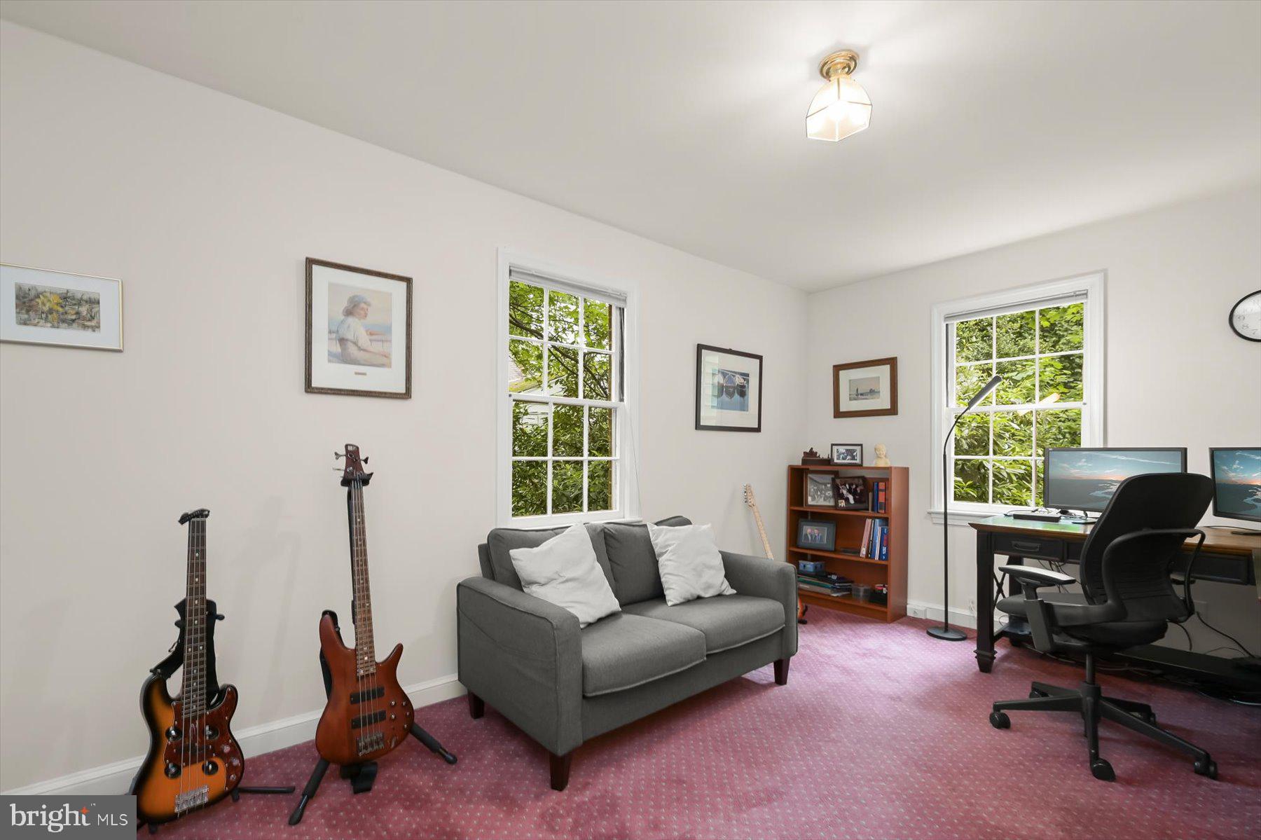 WOODACRES - Residential