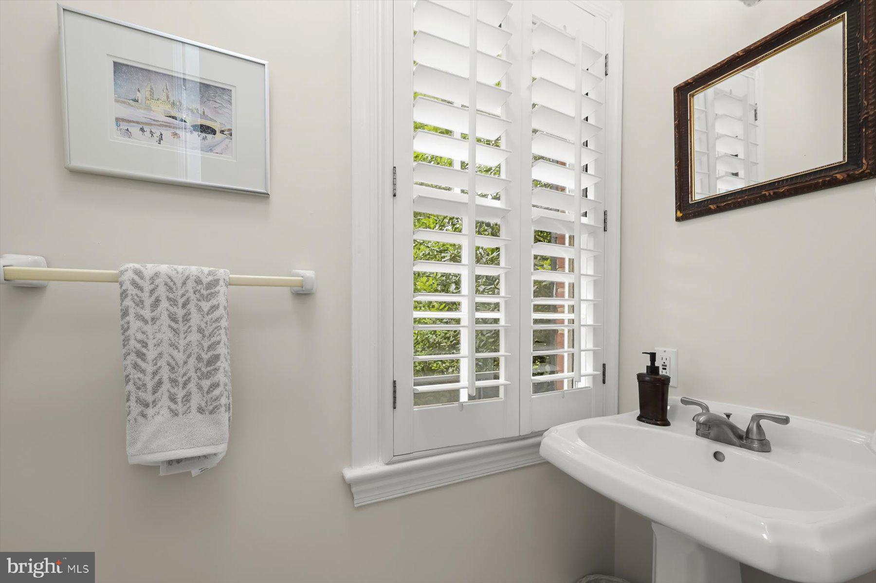 WOODACRES - Residential