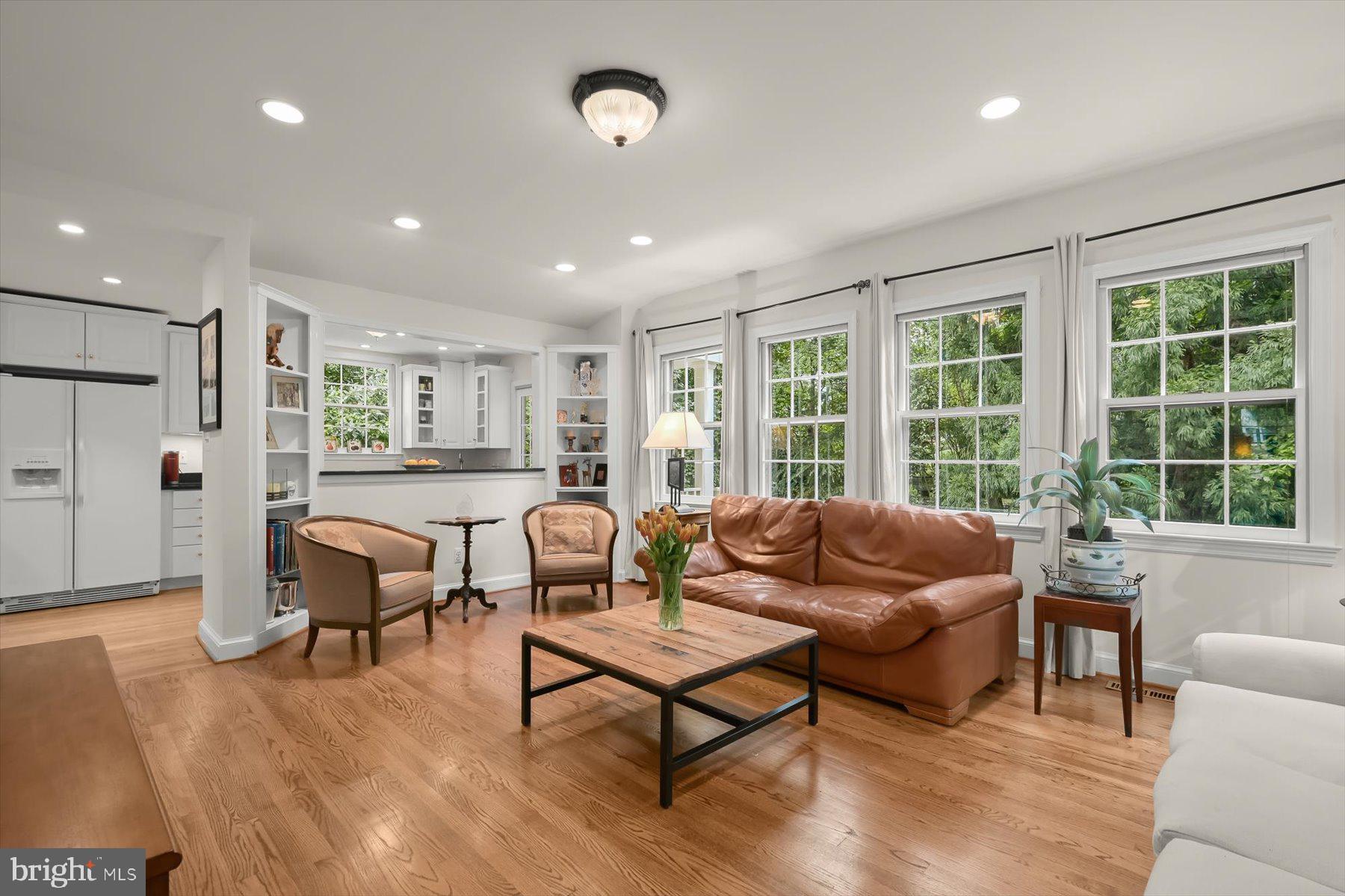 WOODACRES - Residential