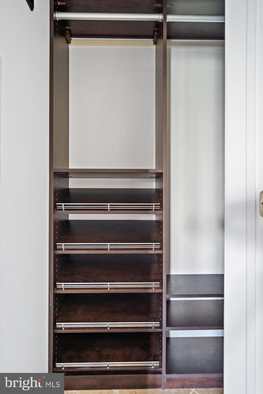 THE JEFFERSON - Residential Lease