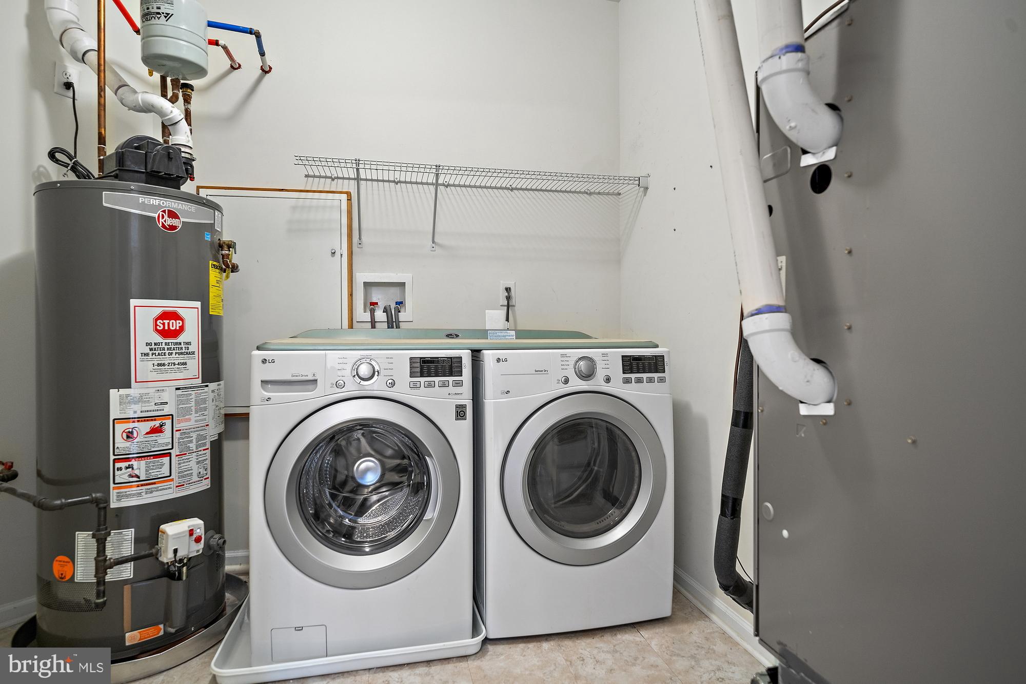 THE JEFFERSON - Residential Lease