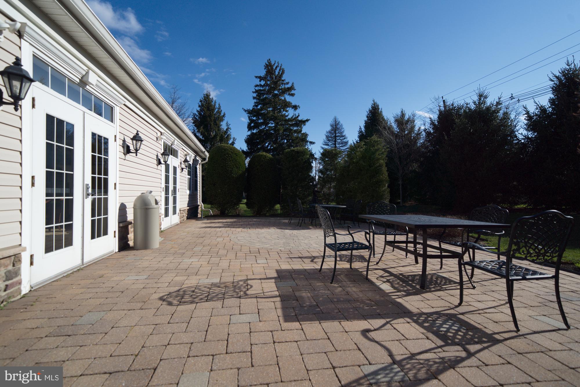 THE JEFFERSON - Residential Lease