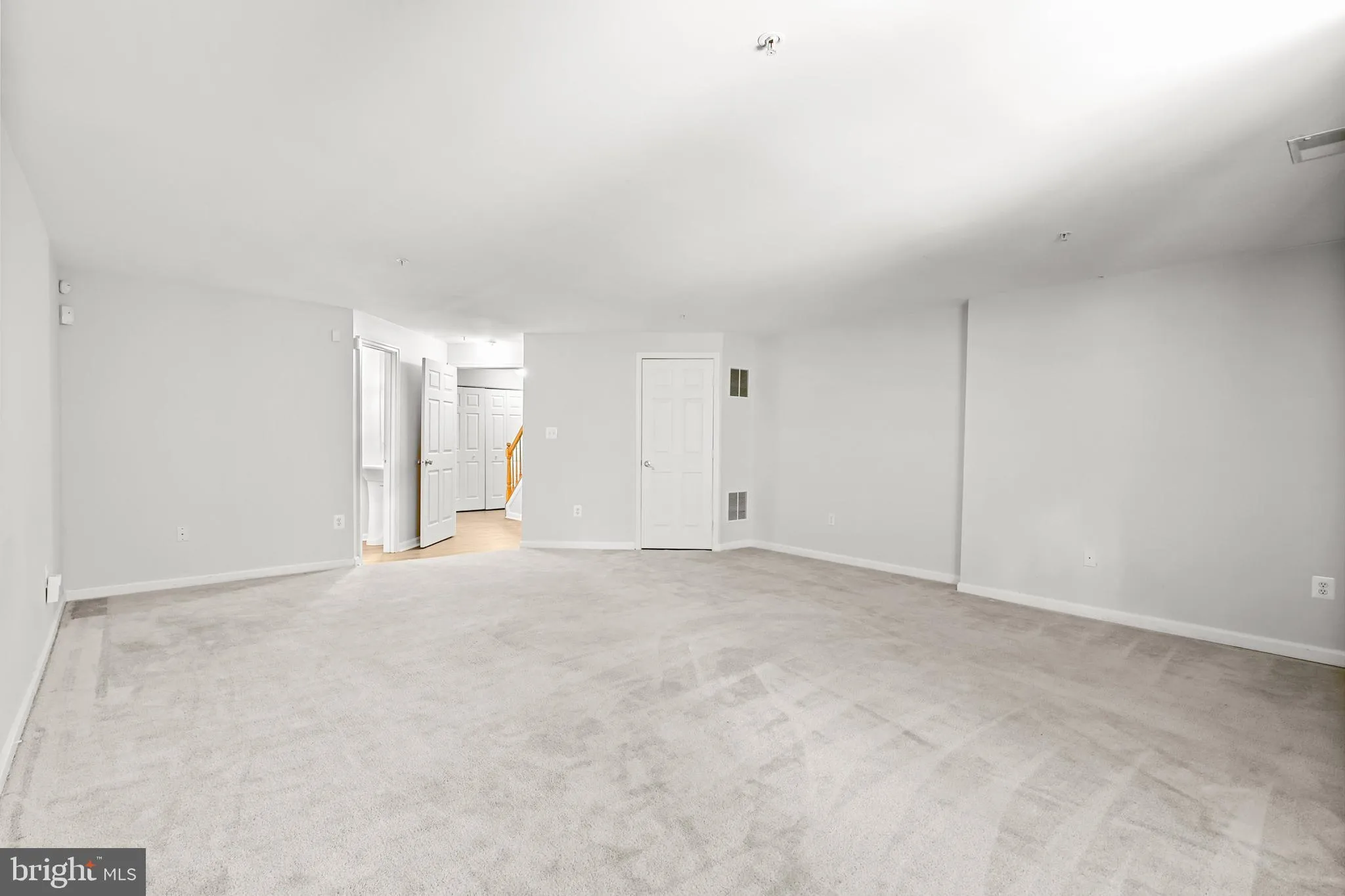 Randallstown, Maryland 21133, United States, 4 Bedrooms Bedrooms, ,3 BathroomsBathrooms,Residential,Pending,197171