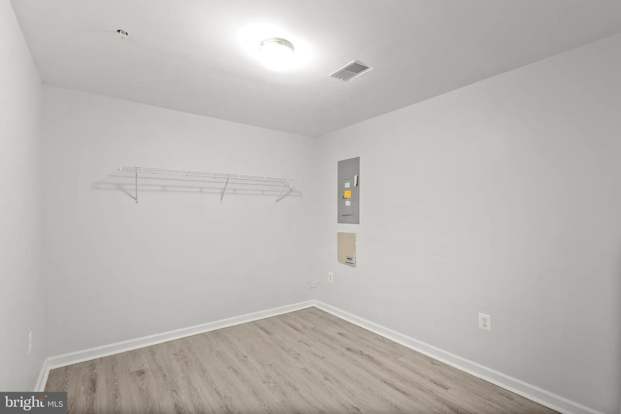 Randallstown, Maryland 21133, United States, 4 Bedrooms Bedrooms, ,3 BathroomsBathrooms,Residential,Pending,197171