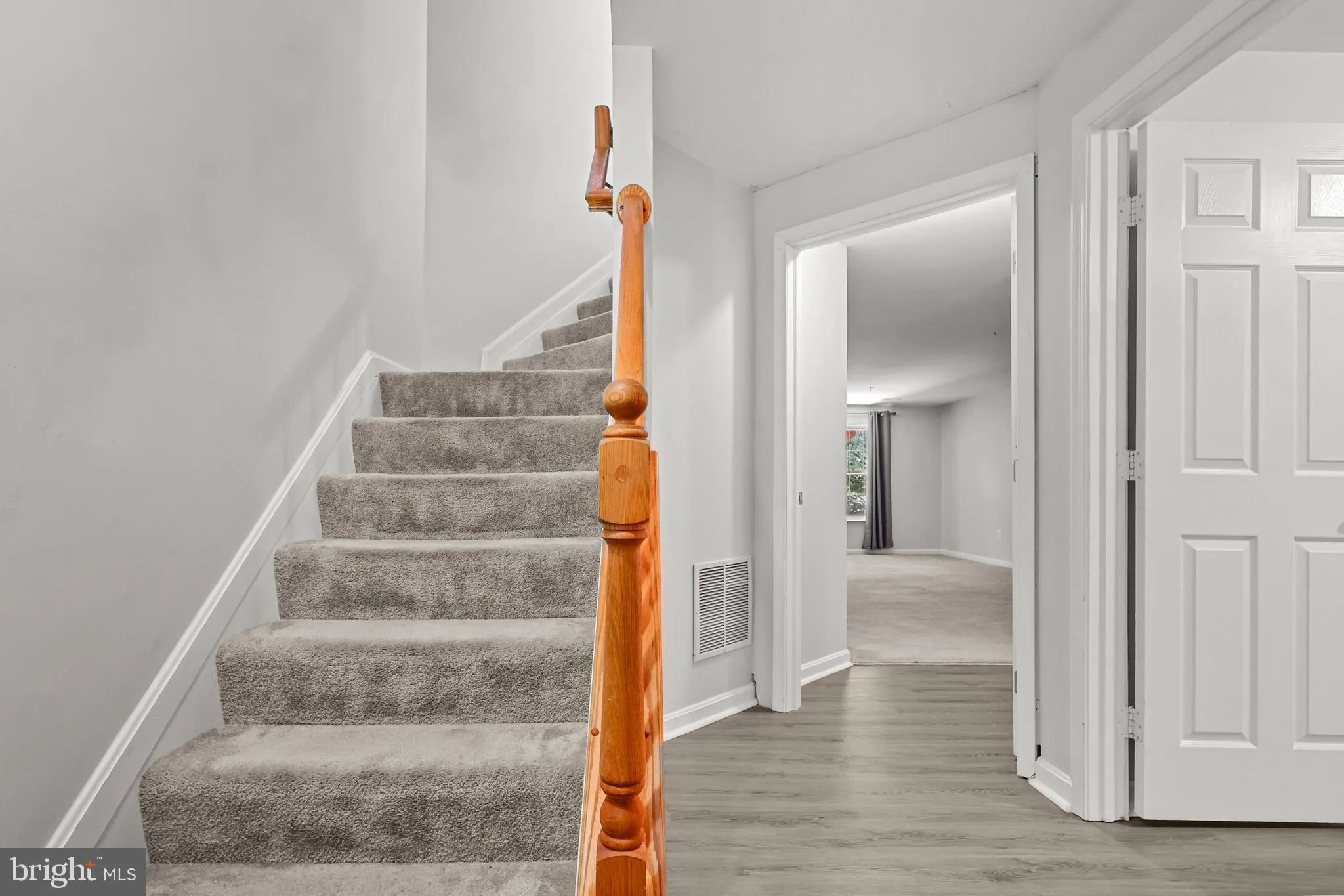 Randallstown, Maryland 21133, United States, 4 Bedrooms Bedrooms, ,3 BathroomsBathrooms,Residential,Pending,197171