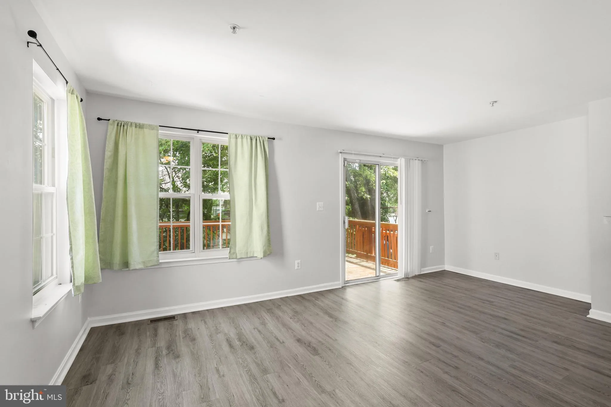 Randallstown, Maryland 21133, United States, 4 Bedrooms Bedrooms, ,3 BathroomsBathrooms,Residential,Pending,197171