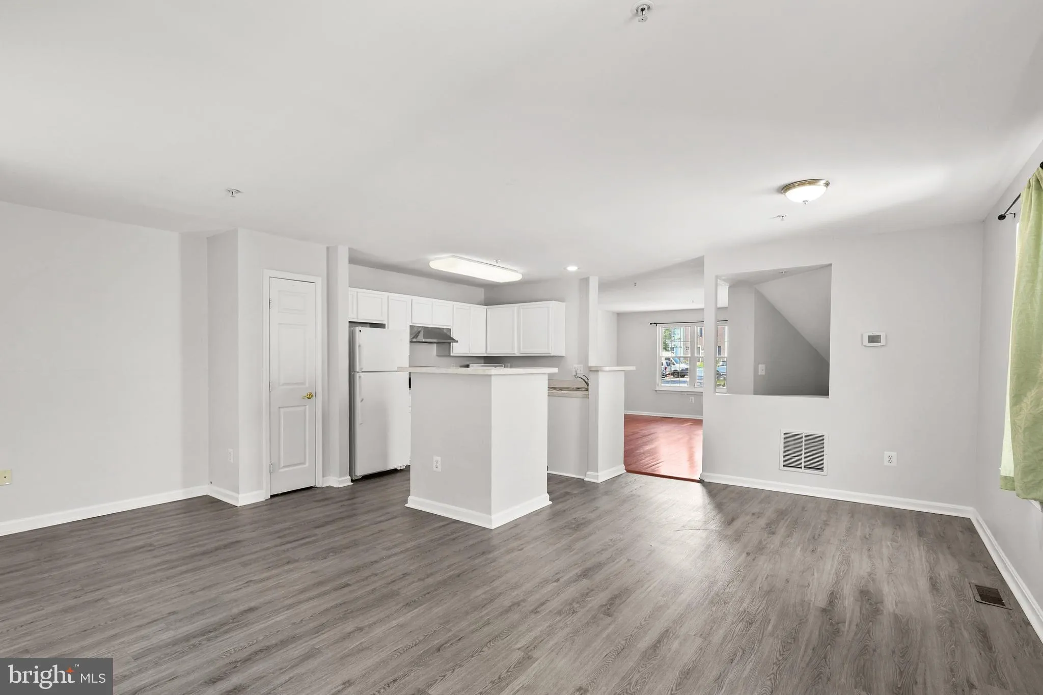 Randallstown, Maryland 21133, United States, 4 Bedrooms Bedrooms, ,3 BathroomsBathrooms,Residential,Pending,197171