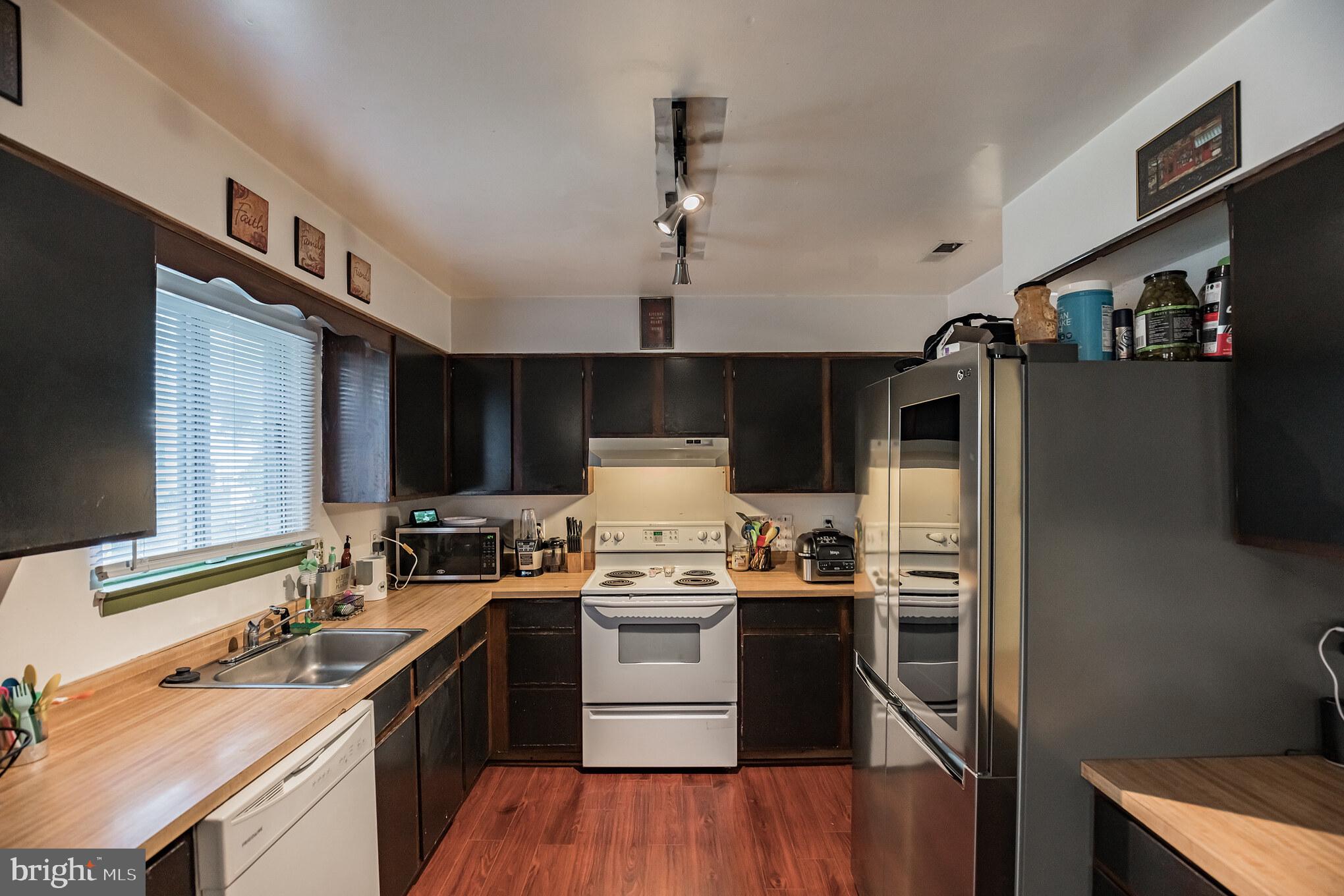 TANTALLON ON THE POTOMAC - Residential