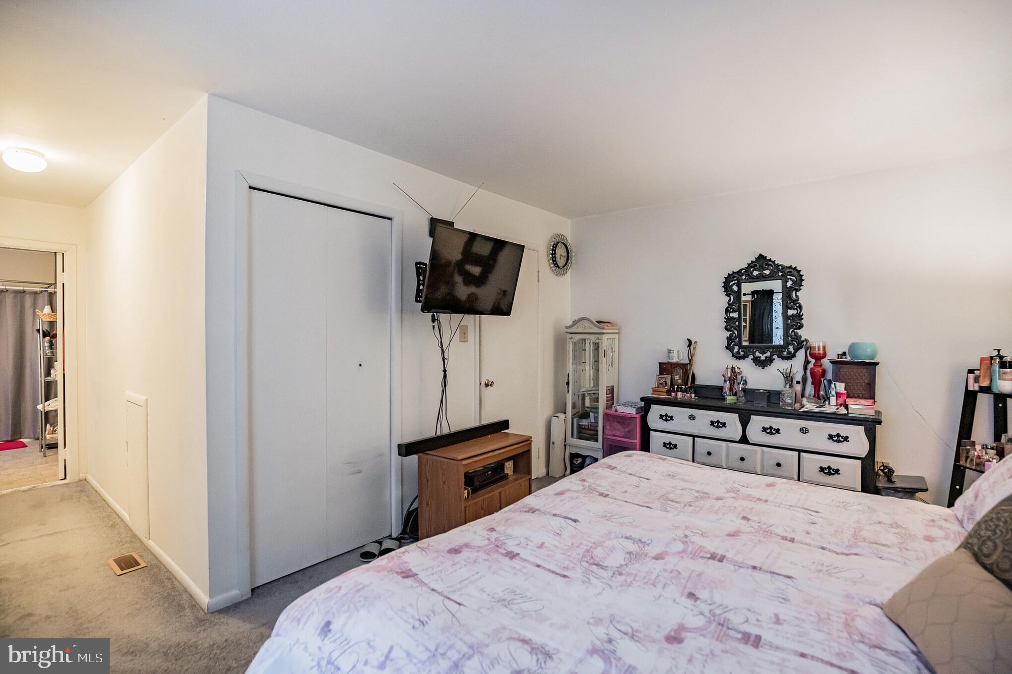 TANTALLON ON THE POTOMAC - Residential