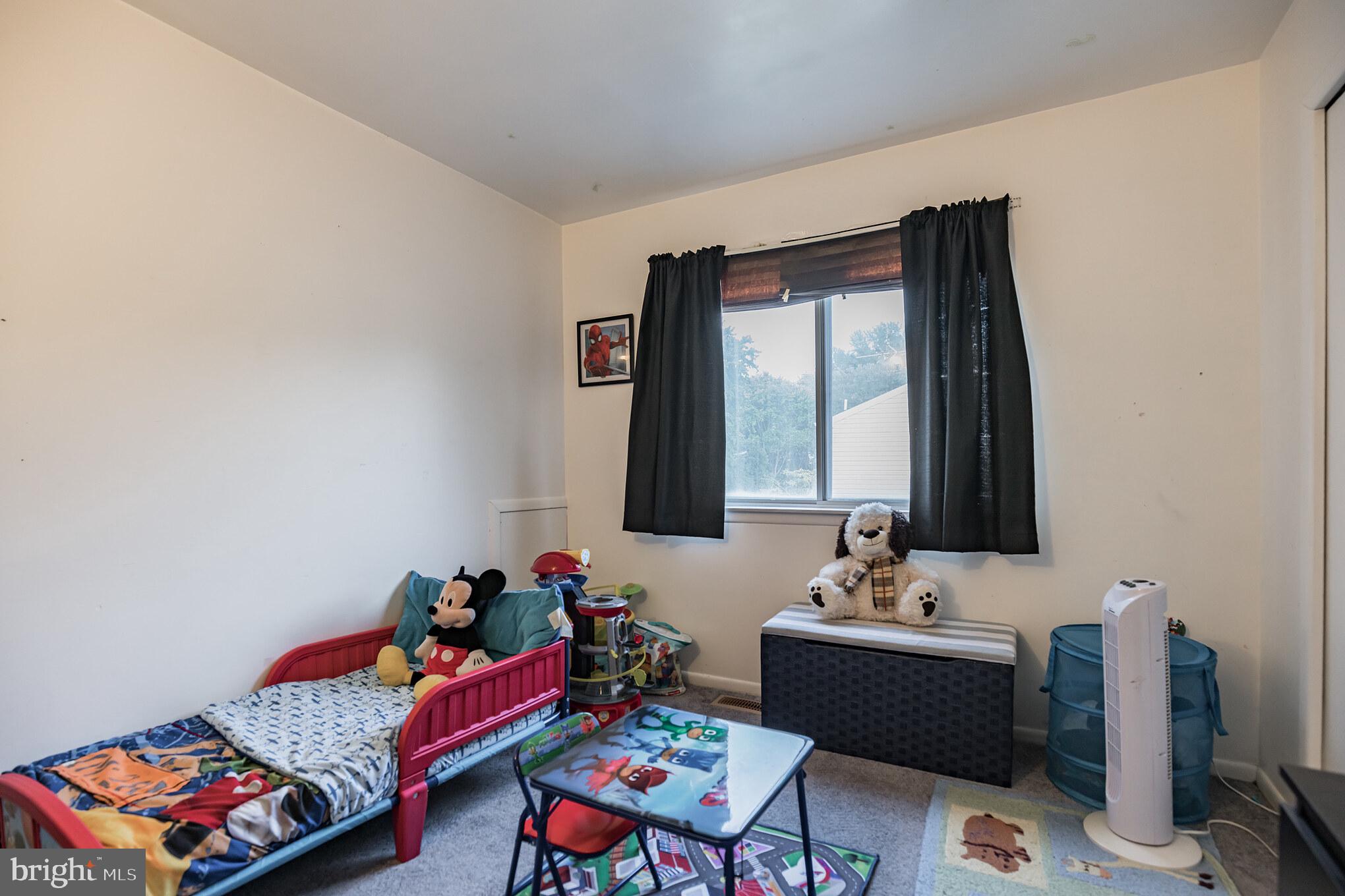 TANTALLON ON THE POTOMAC - Residential