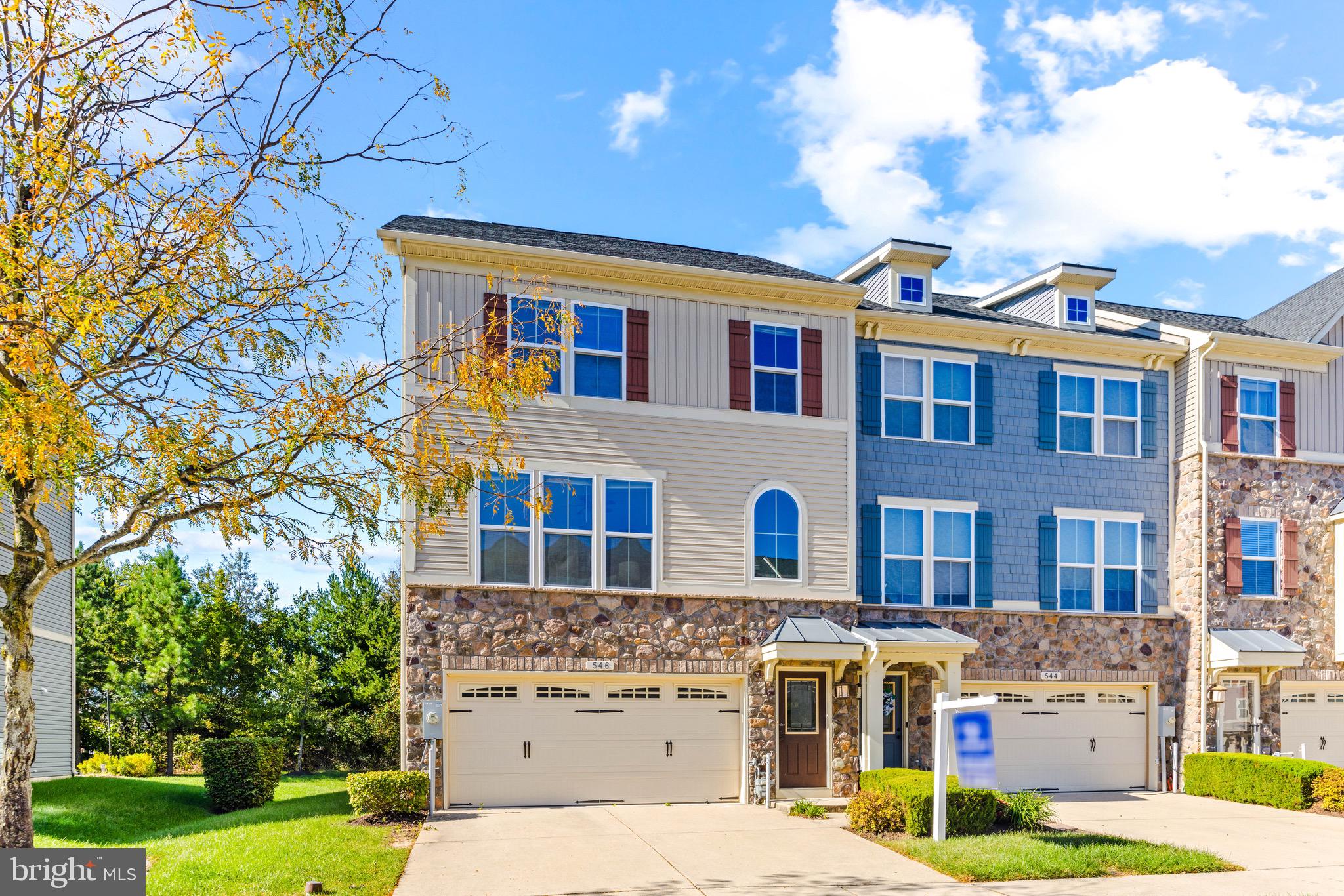 CREEKSIDE VILLAGE - Residential