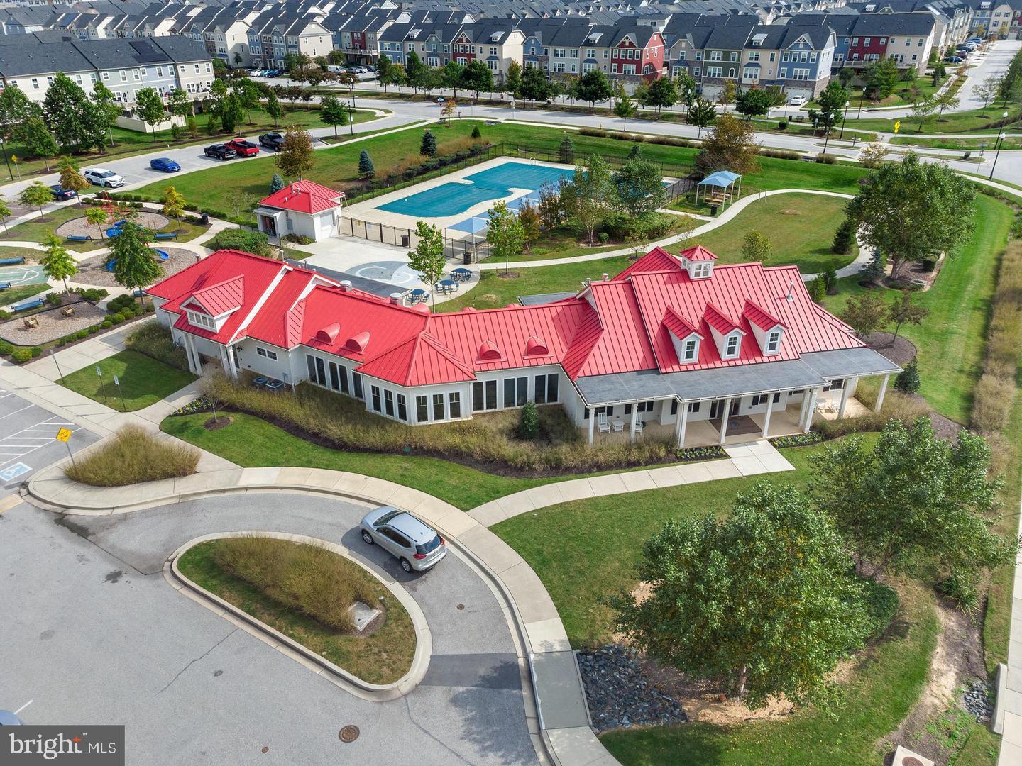 CREEKSIDE VILLAGE - Residential