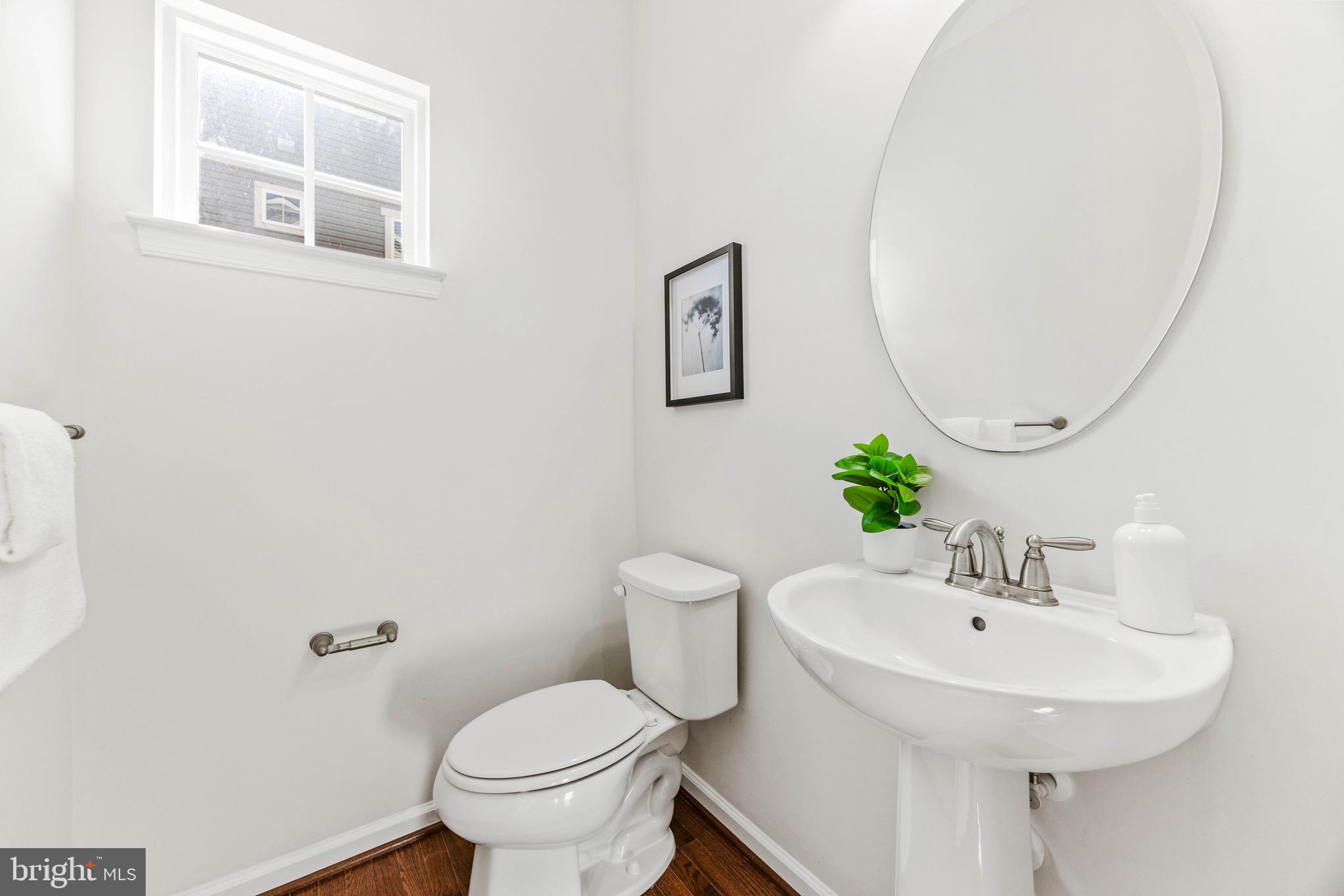 CREEKSIDE VILLAGE - Residential