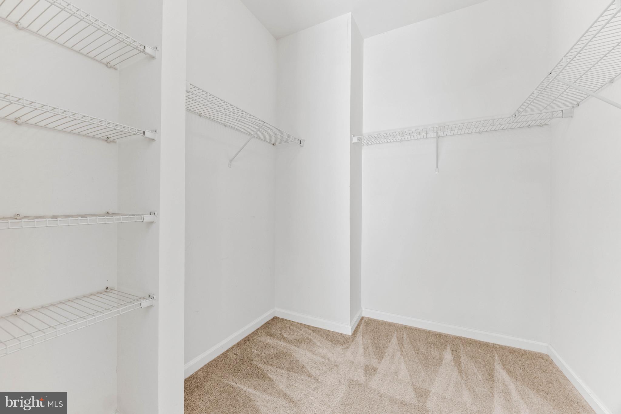 CREEKSIDE VILLAGE - Residential