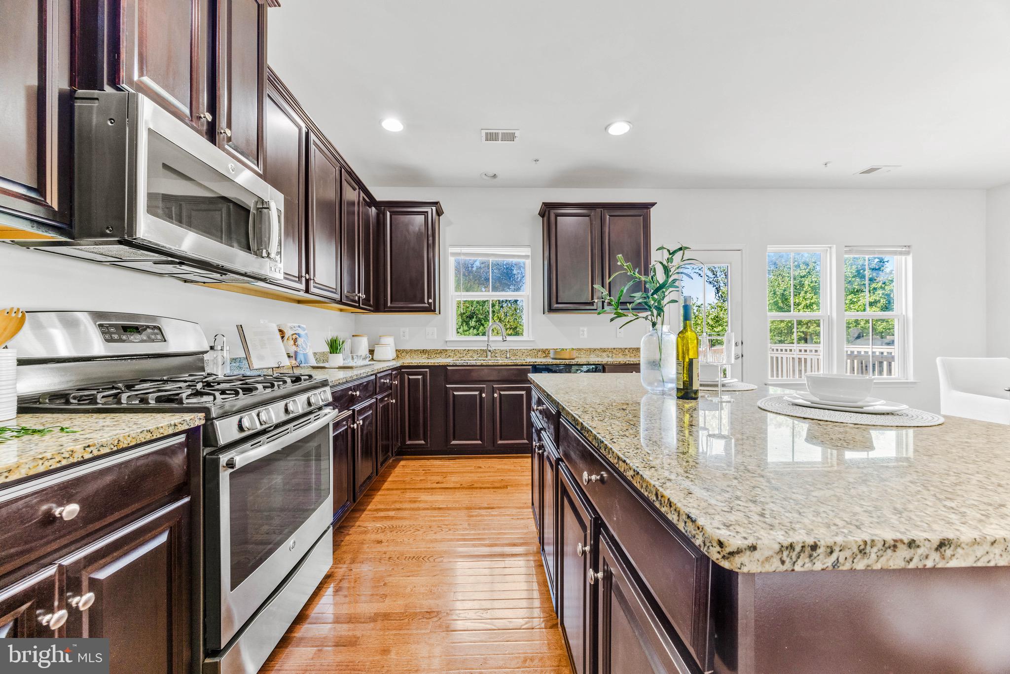 CREEKSIDE VILLAGE - Residential