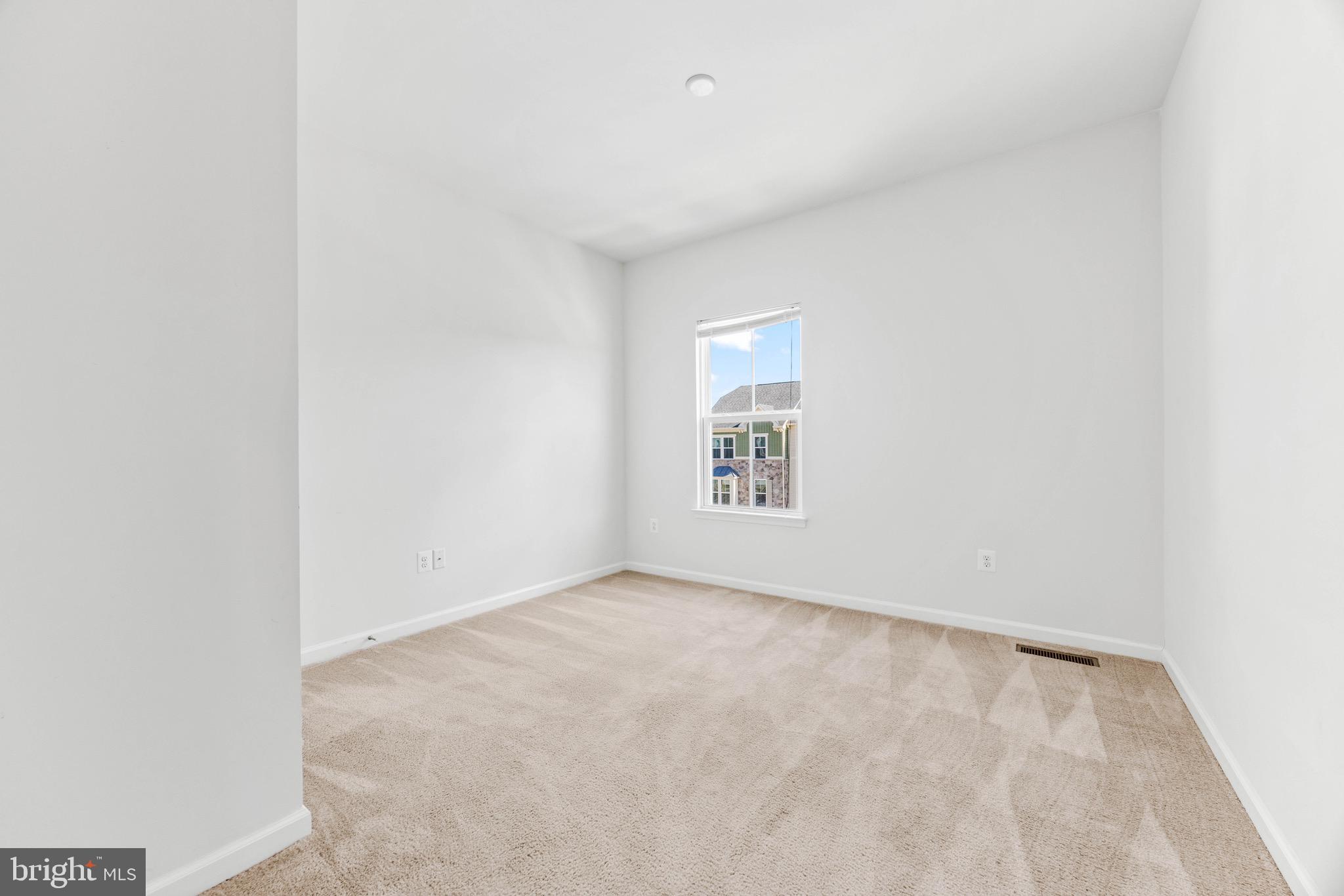 CREEKSIDE VILLAGE - Residential