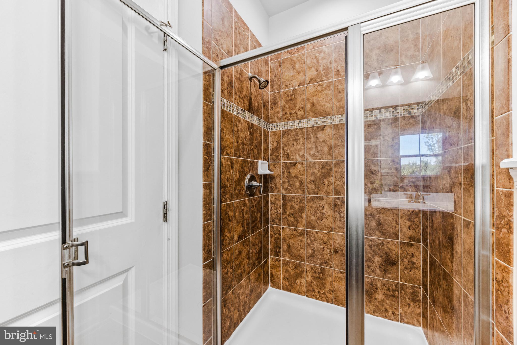 CREEKSIDE VILLAGE - Residential