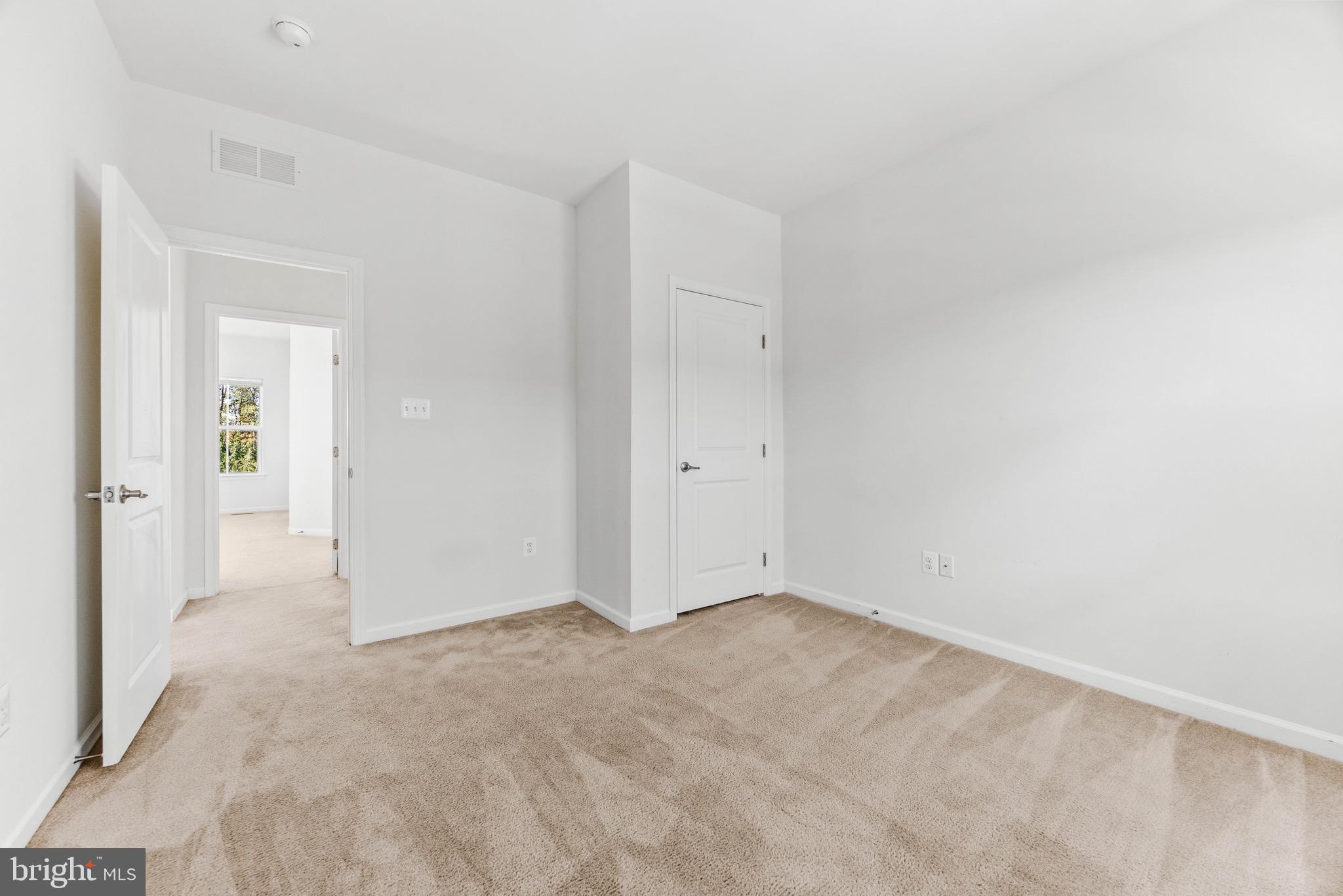 CREEKSIDE VILLAGE - Residential