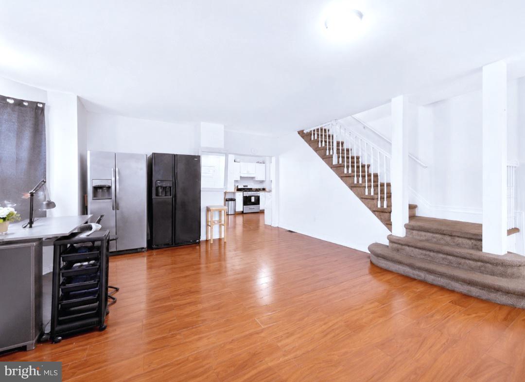 38 E HANCOCK STREET