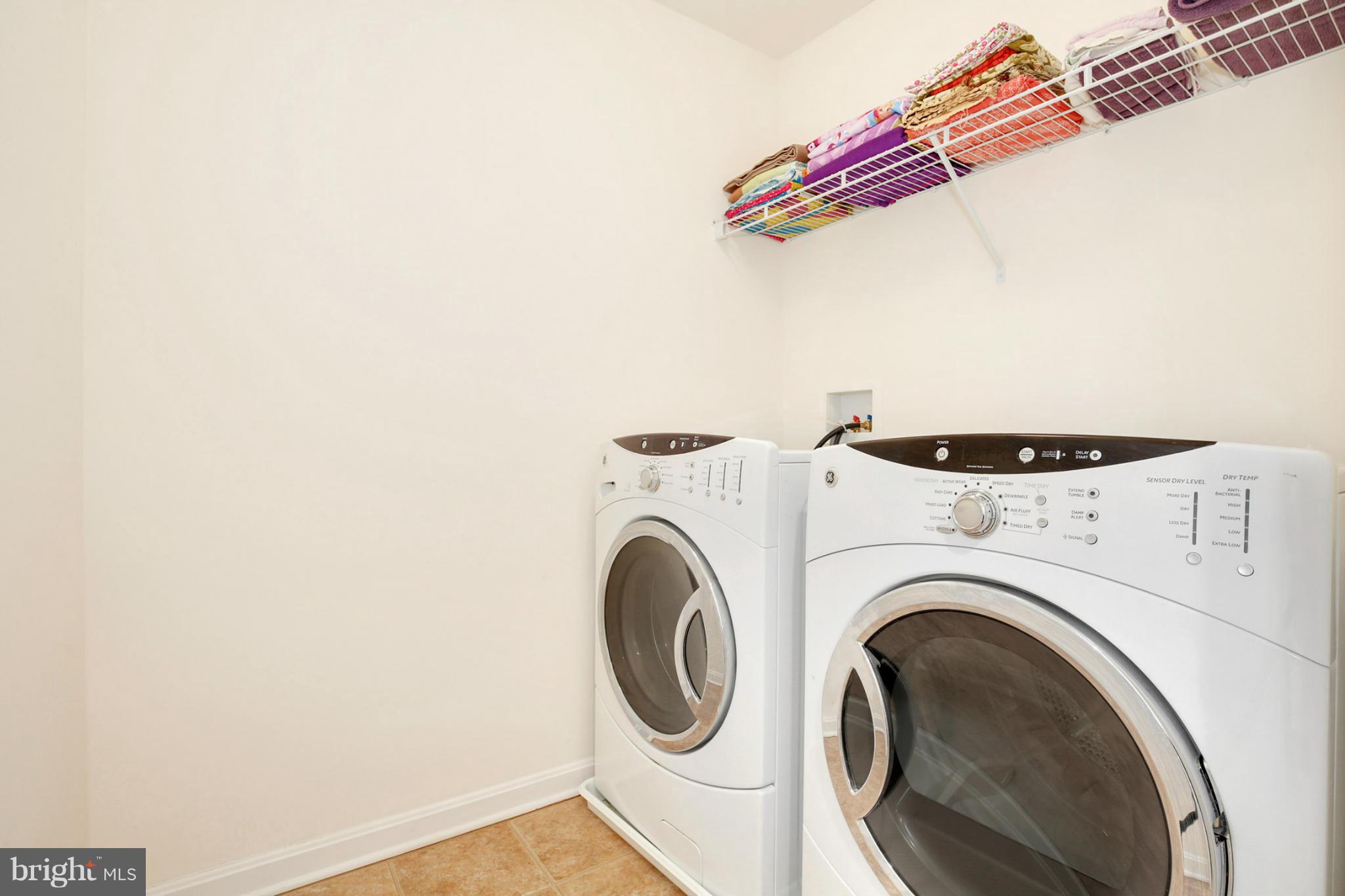 ROCKLAND AT ROGERS - Residential