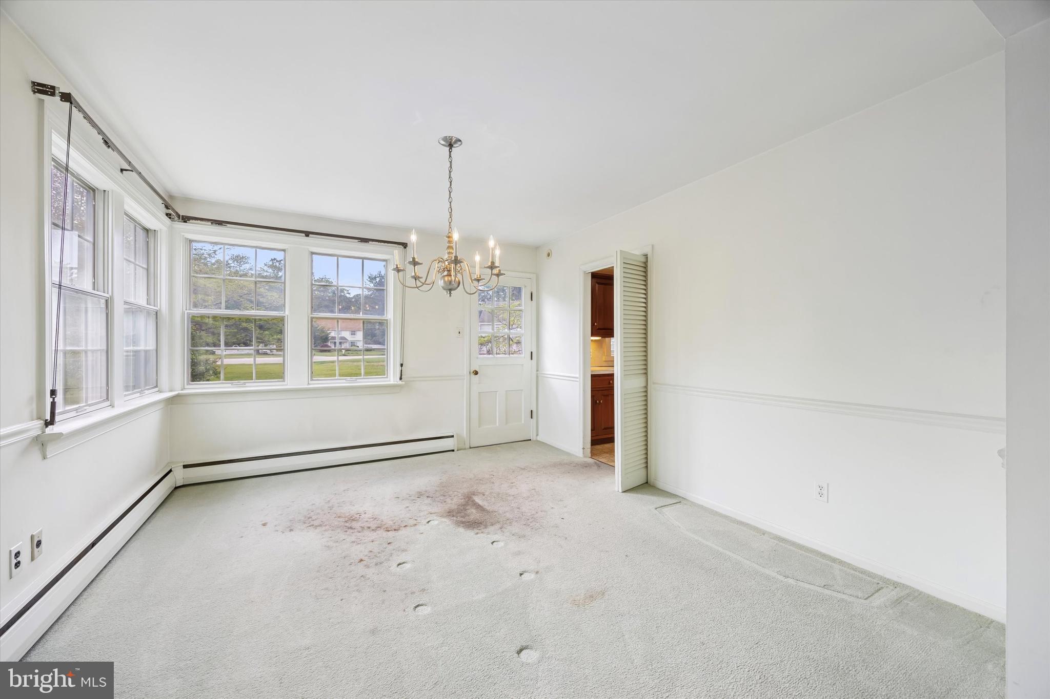 424 HEATHERWOOD LANE