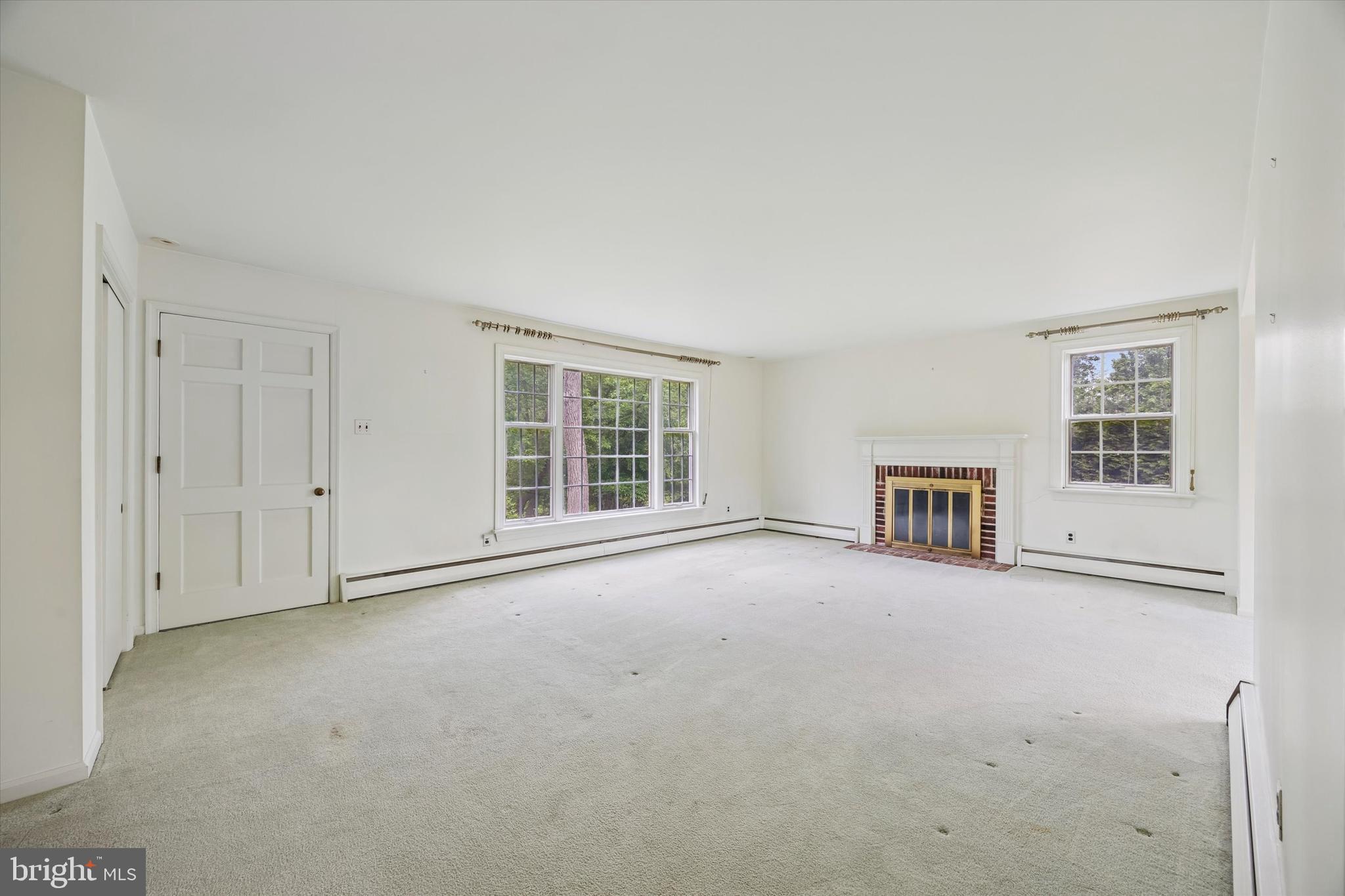 424 HEATHERWOOD LANE