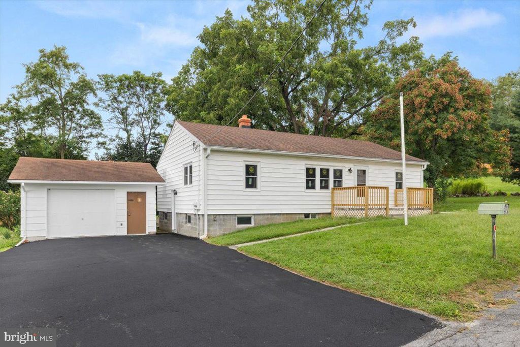 Photo of 163 Margaret Lane, WINCHESTER, VA 22603 (MLS # VAFV2041724)