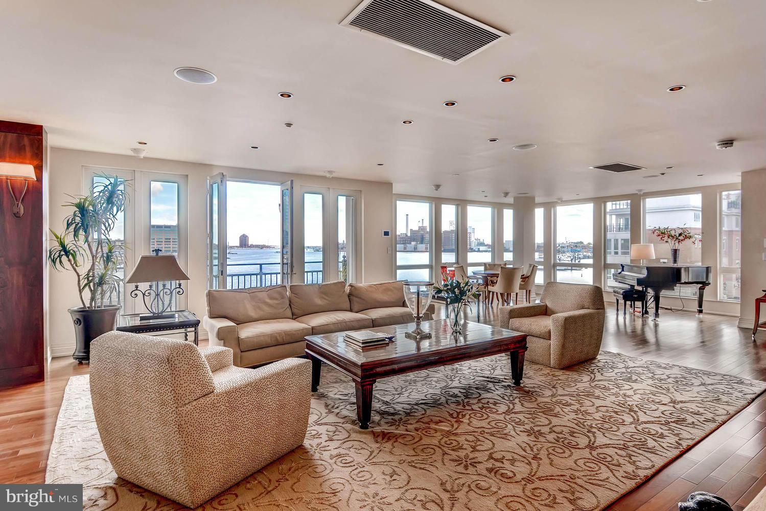 PIER HOMES AT HARBORVIEW - Residential