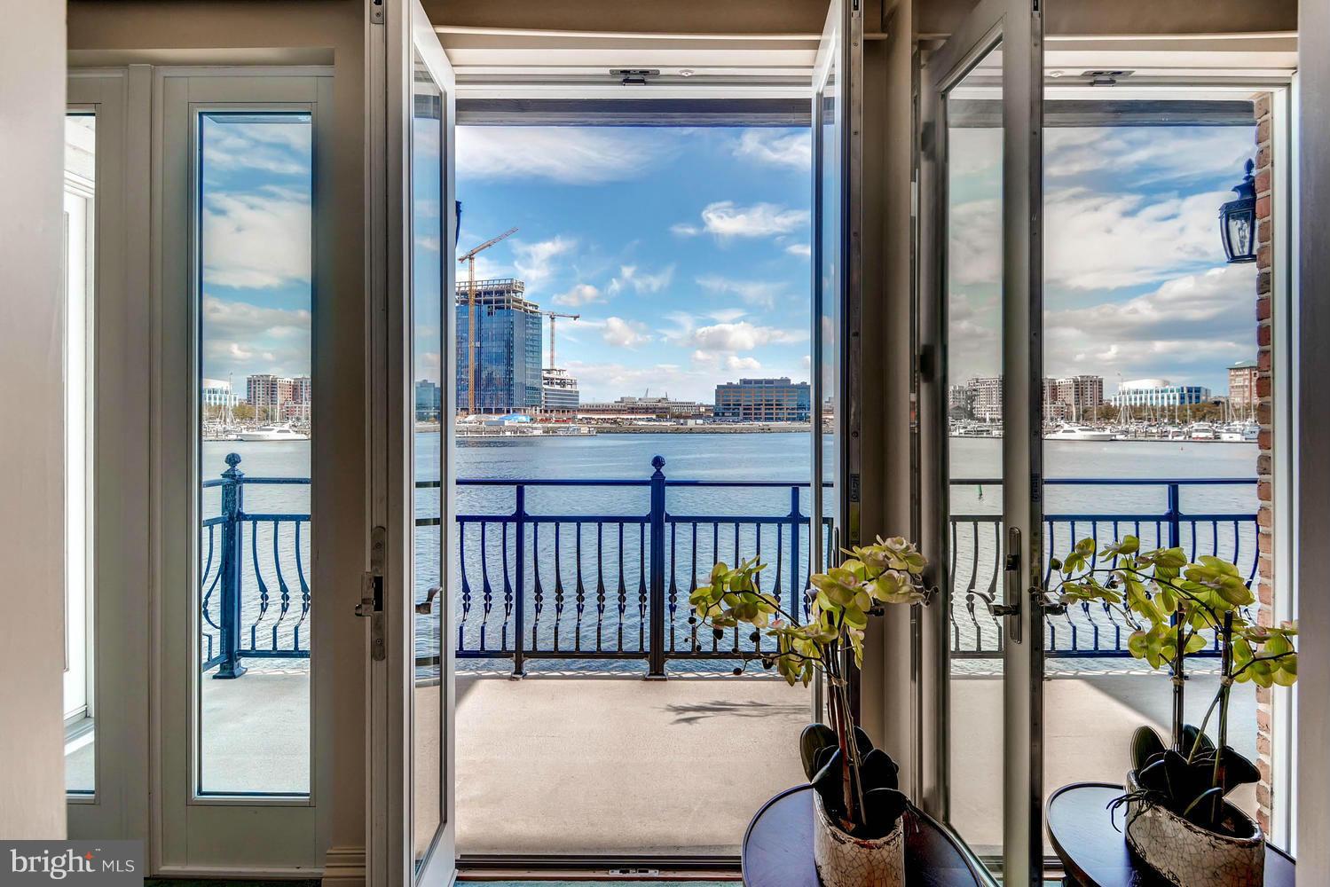 PIER HOMES AT HARBORVIEW - Residential