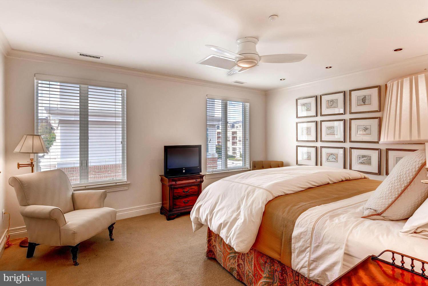 PIER HOMES AT HARBORVIEW - Residential