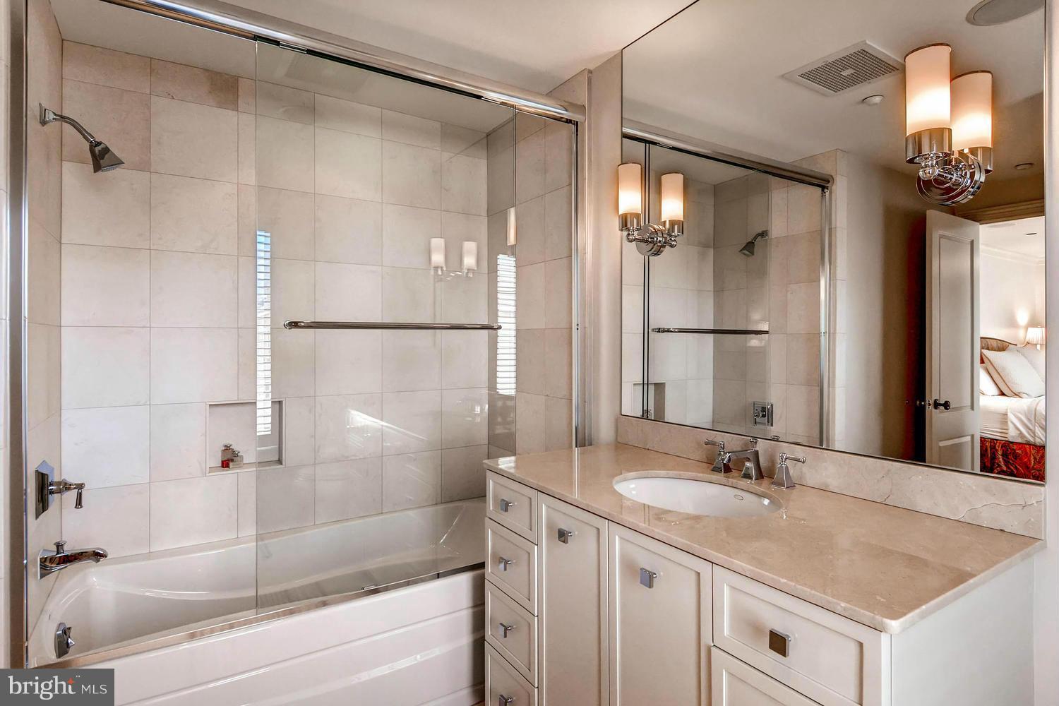 PIER HOMES AT HARBORVIEW - Residential