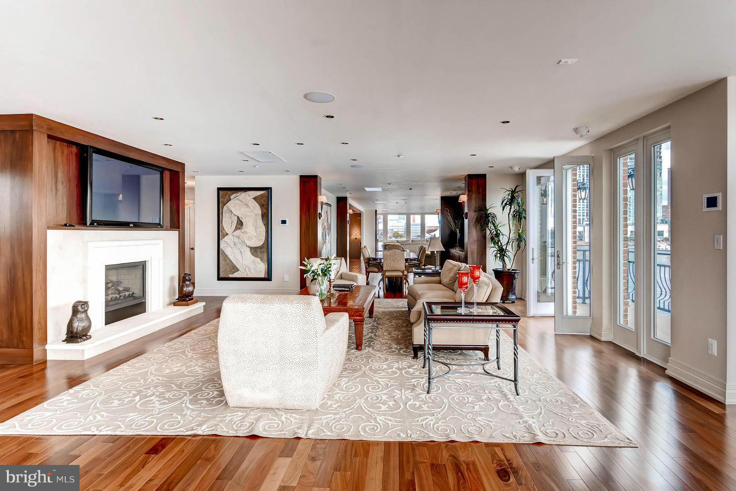 PIER HOMES AT HARBORVIEW - Residential