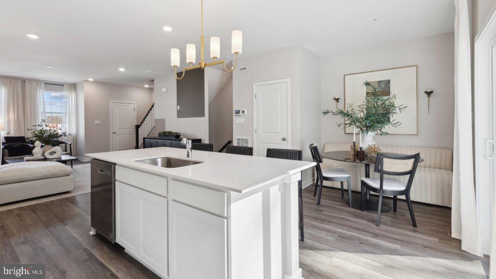 CALM RETREAT - Residential Lease