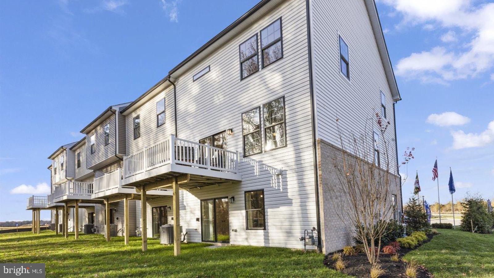 CALM RETREAT - Residential Lease