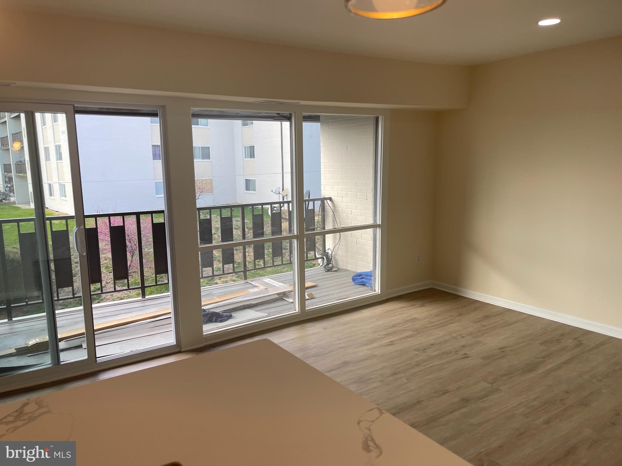 HUNTCREST CONDOMINIUM - Residential