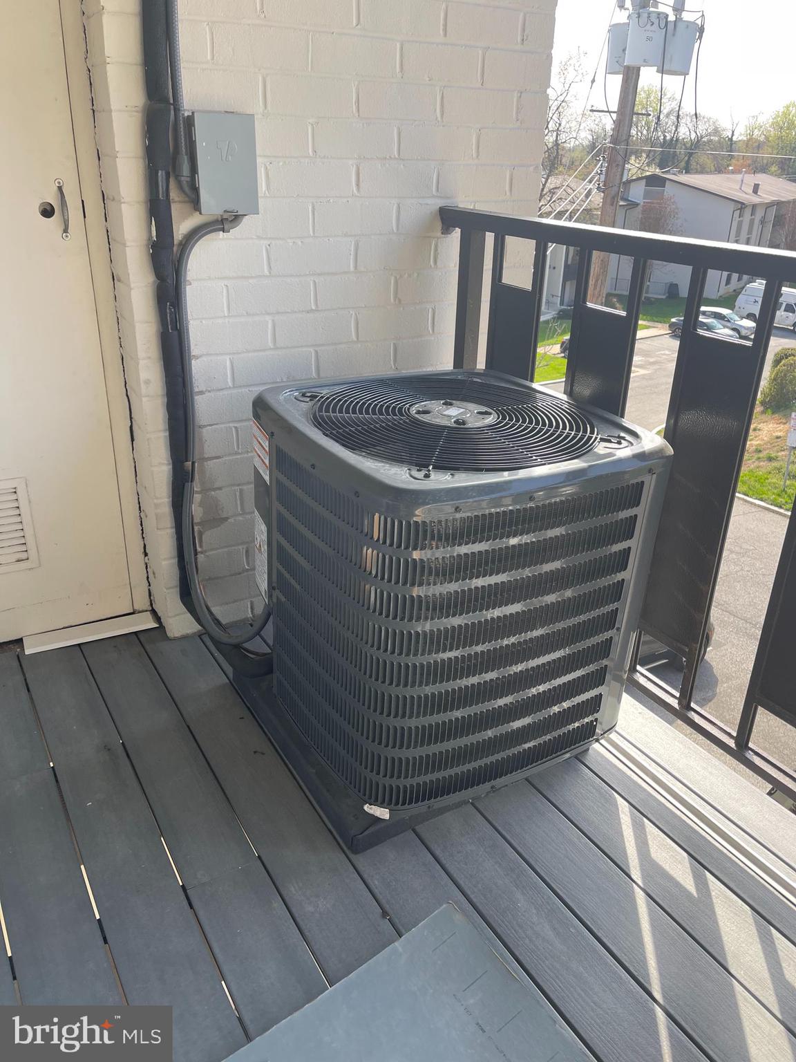 HUNTCREST CONDOMINIUM - Residential