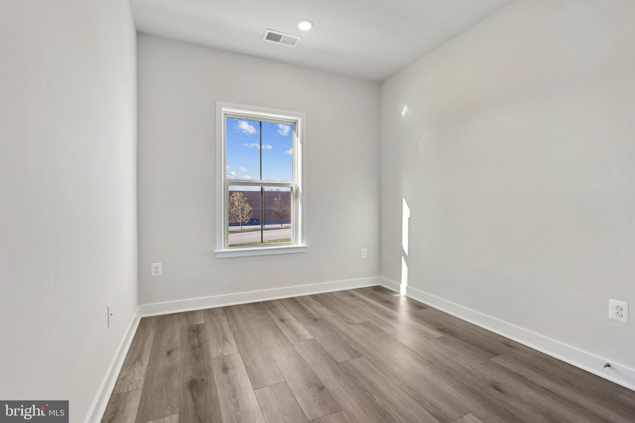 TURF VALLEY - Residential Lease