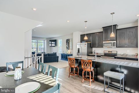 Photo of 1901 Four Roses St, BALTIMORE, MD 21222 (MLS # MDBC2143684) Photo of 1901 Four Roses St, BALTIMORE, MD 21222 (MLS # MDBC2143684)