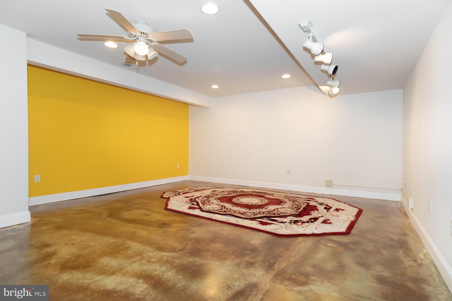 BISHOPS GRANT - Residential