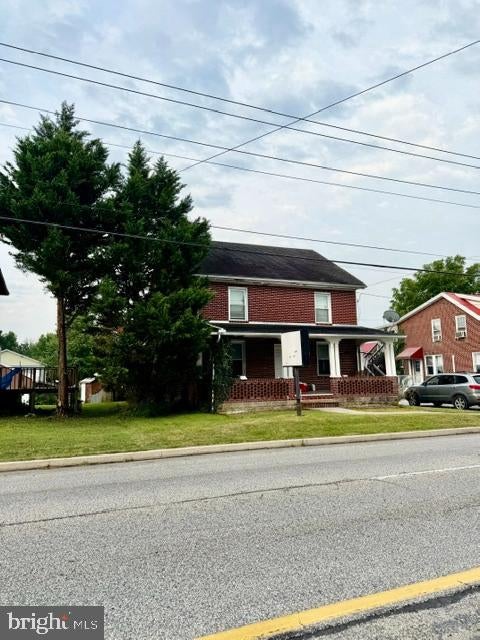 1764 LINCOLN WAY EAST