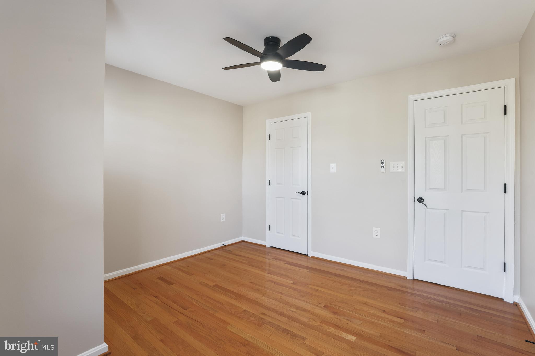 TOWNES OF BRANBURY GLEN - Residential Lease