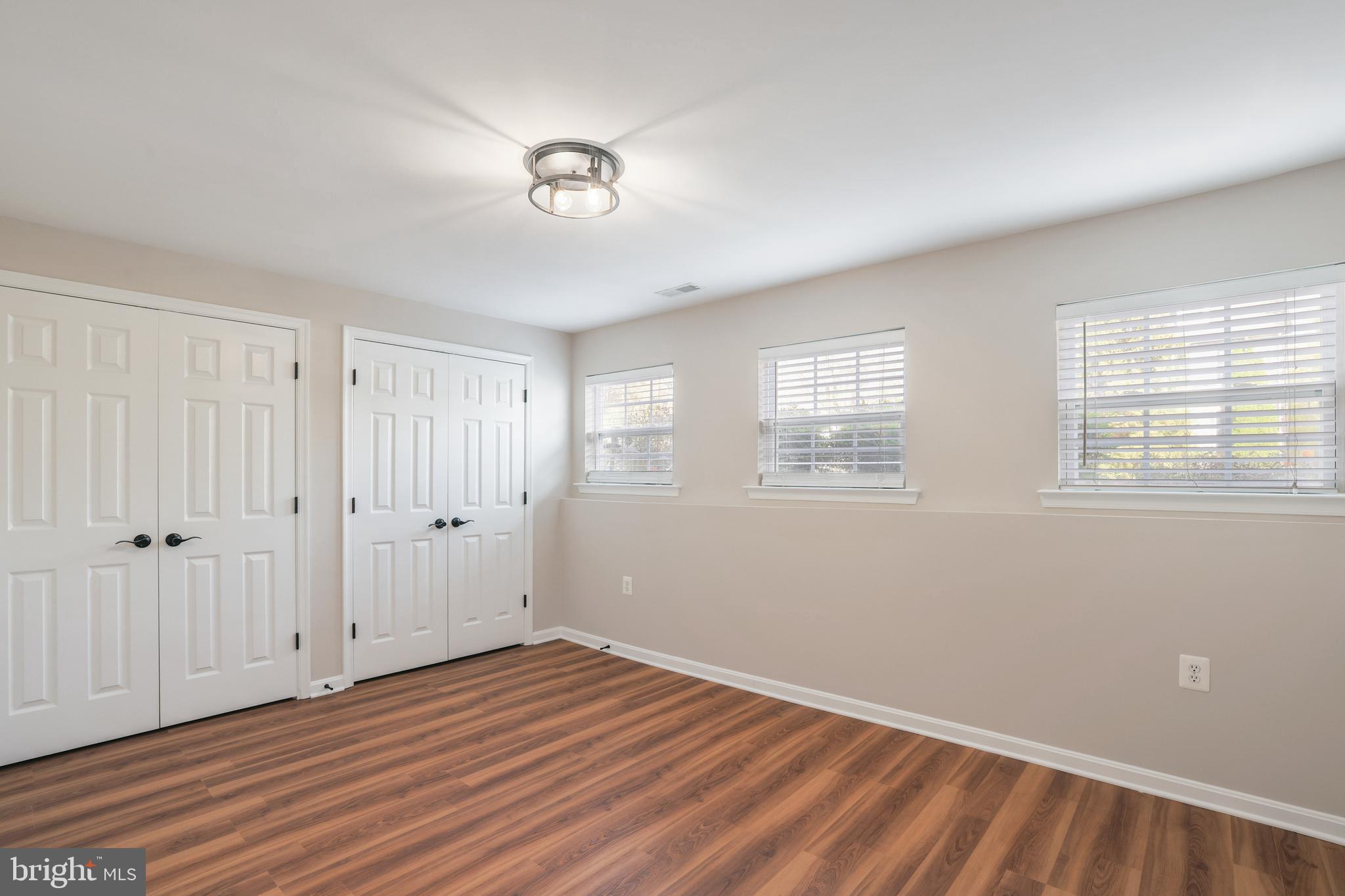 TOWNES OF BRANBURY GLEN - Residential Lease