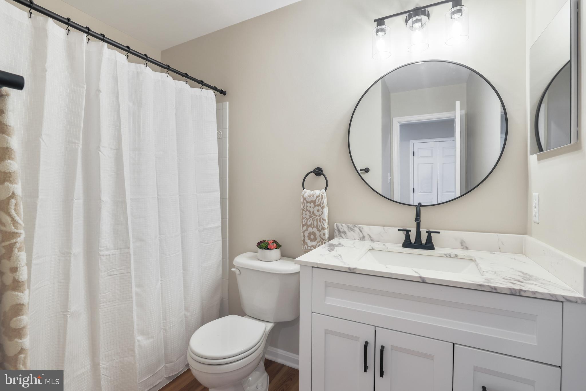 TOWNES OF BRANBURY GLEN - Residential Lease